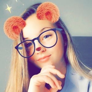 Meet your Posher, Anna-maria